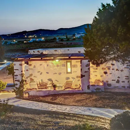 Eleonas Villas, Near Lolantonis * Parikia (Paros)