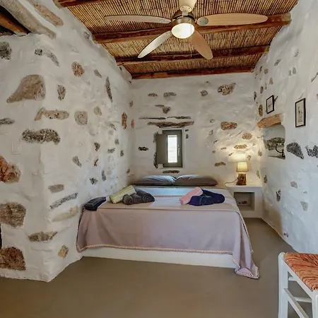 Holiday home Eleonas Villas, Near Lolantonis Parikia (Paros)